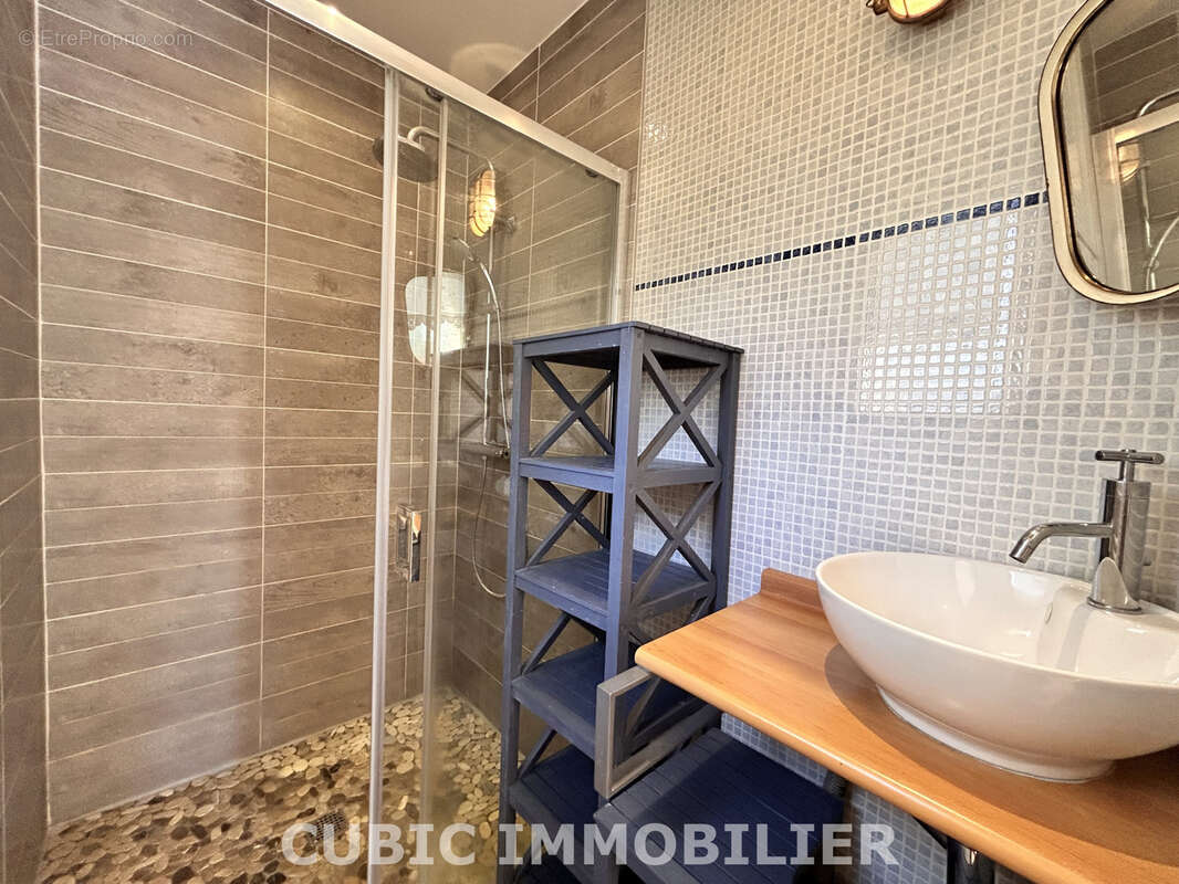 Maison à LACHASSAGNE