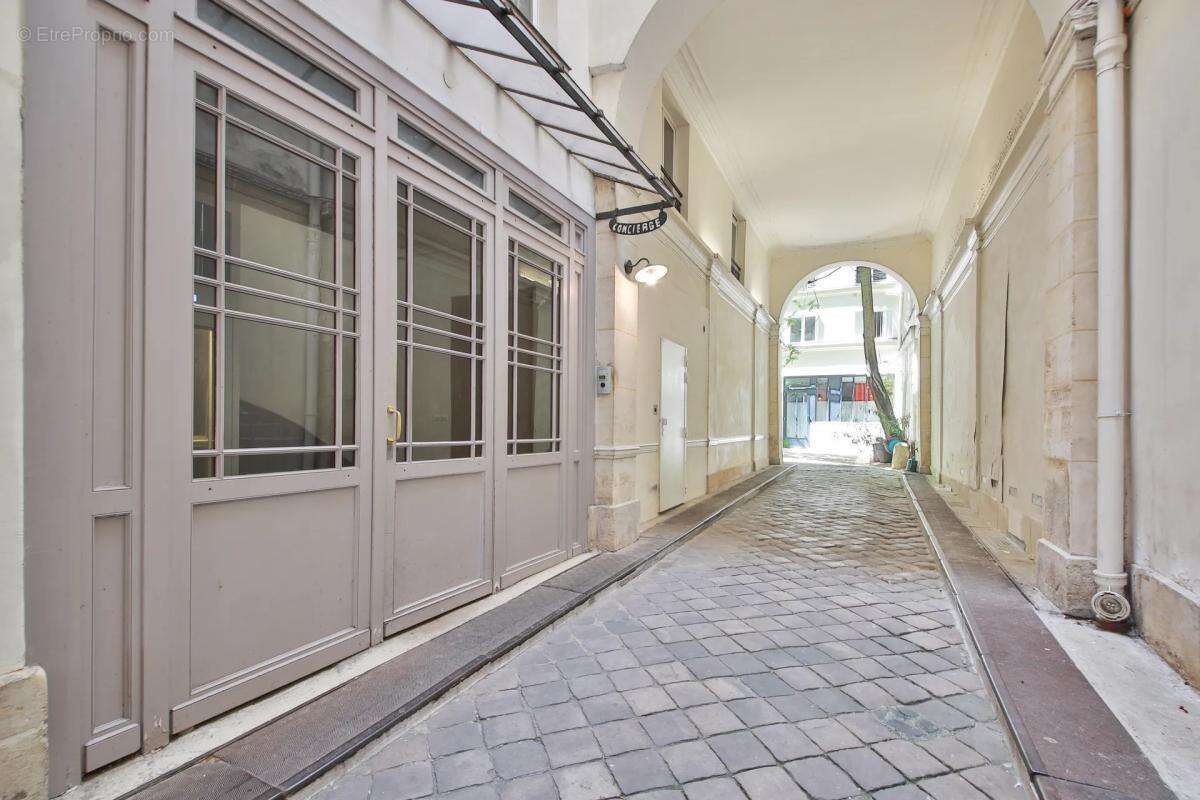 Appartement à PARIS-10E