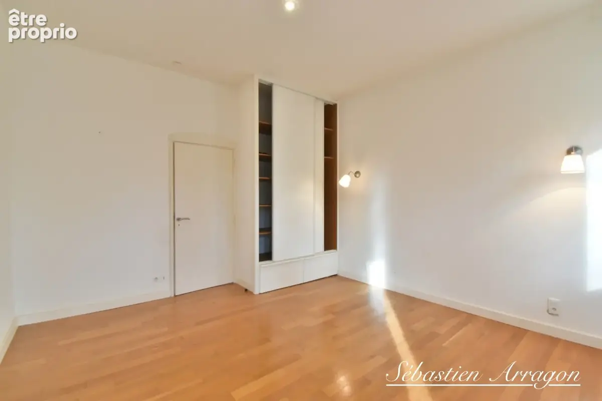 Maison de maître du XIXᵉ siècle à Villeneuve-sur-Lot – 460 m² – Parc de 8 300 m² – Piscine – Centre-ville à pied - photo 25