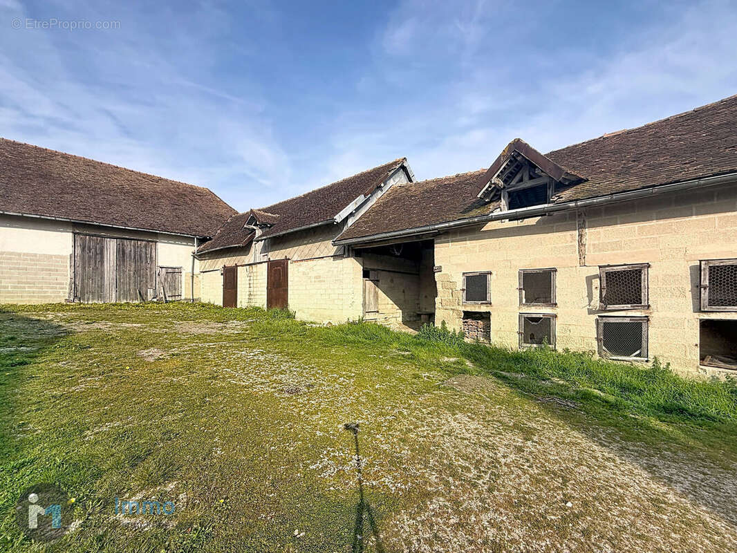 Photo 2 - Maison à ISLE-AUBIGNY