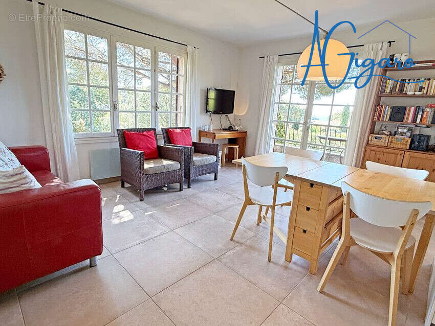 Appartement à LA CROIX-VALMER