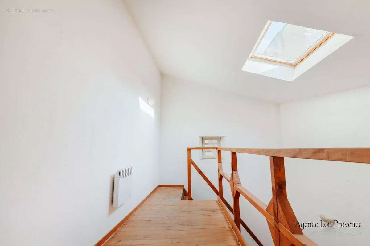 Appartement à EYGUIERES