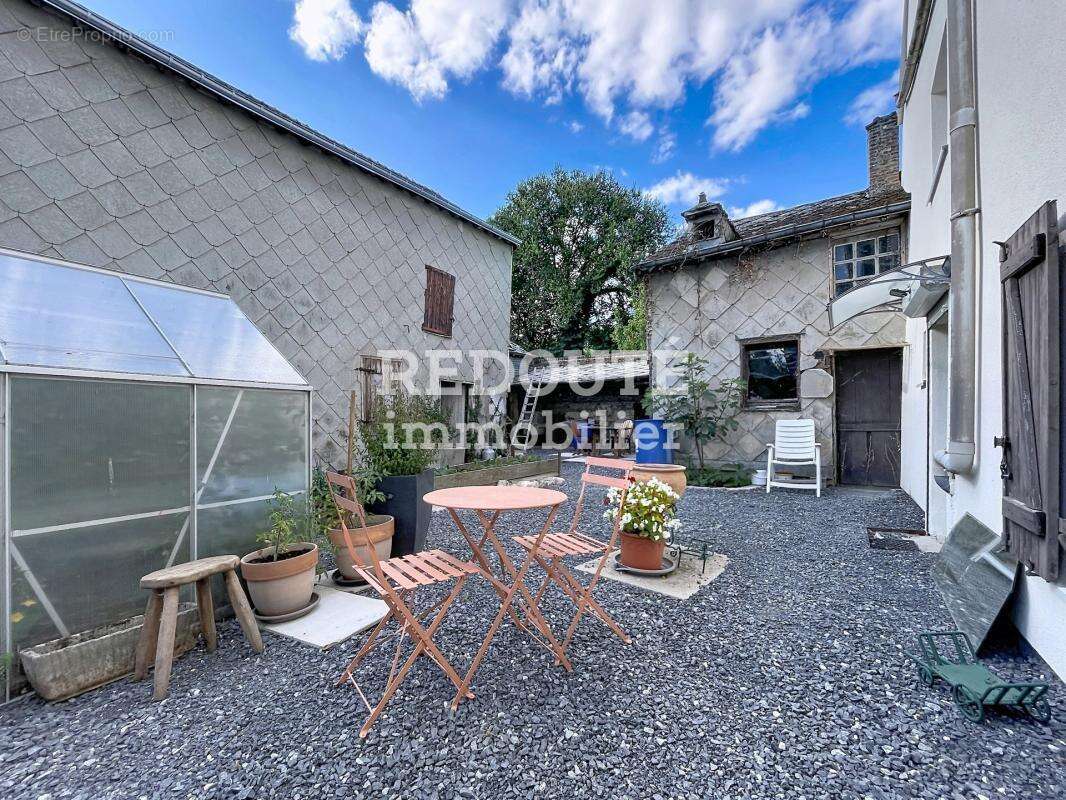 Rethel - à vendre - maison avec cour et dépendances - photo 17