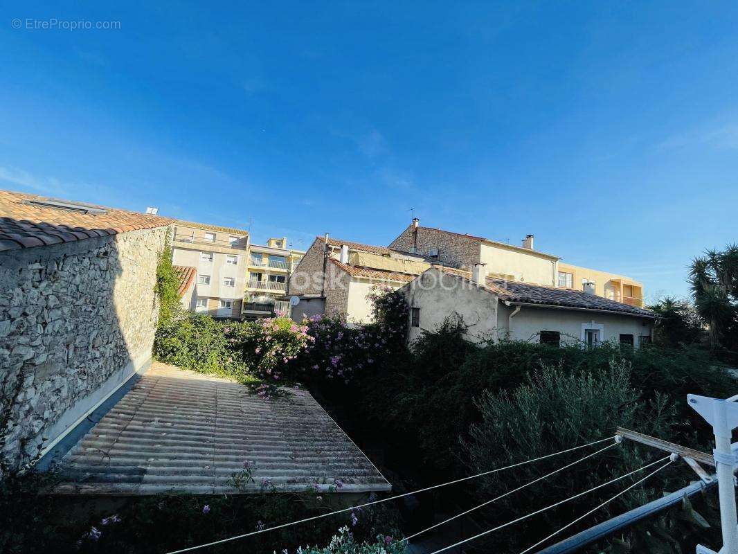 Sète - Centre Ville - Bel appartement rénové 4 pièces 70m2 - photo 7