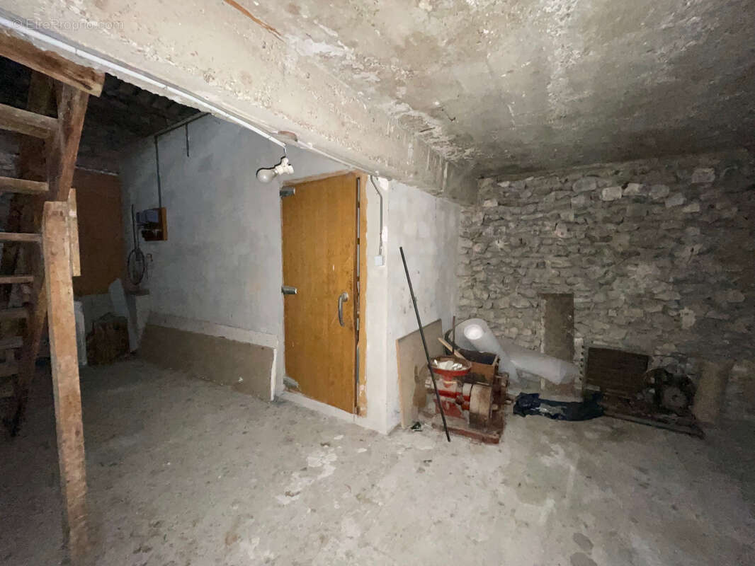 Vaison hyper centre - duplex 105 m2 avec terrasse et dependances - photo 8