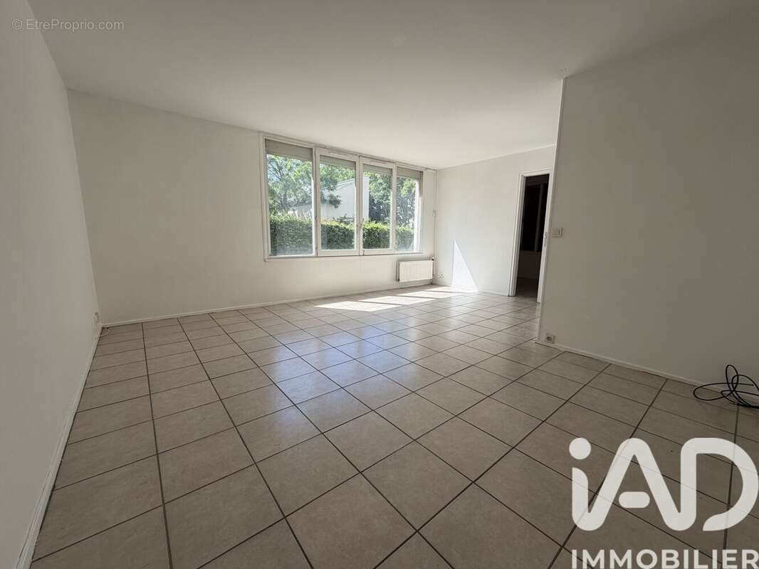 Photo 2 - Appartement à CHAMPS-SUR-MARNE
