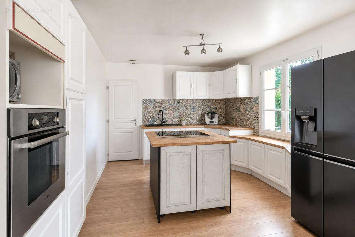 Maison de 7 pièces de 134 m² à Lagny-le-Sec - photo 17