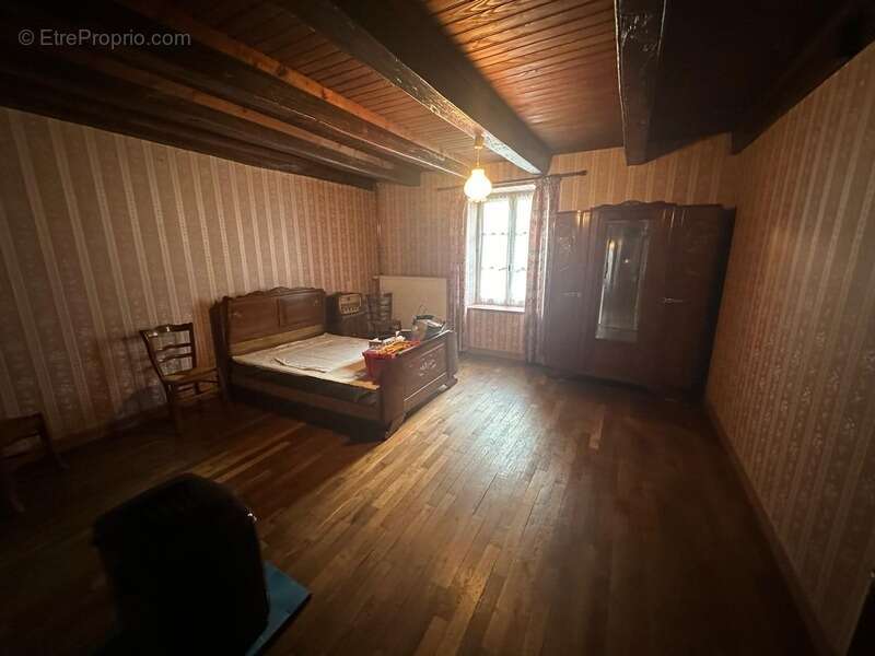 Maison à CONTREXEVILLE