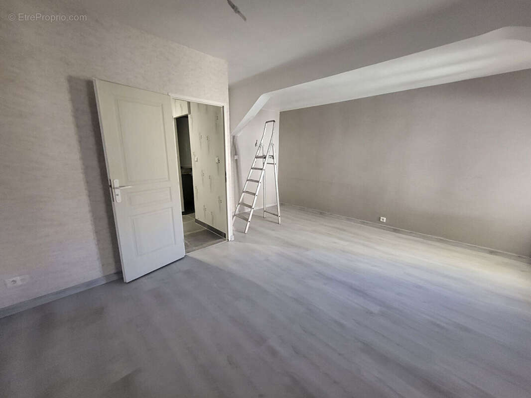 Appartement à MONTCEAU-LES-MINES