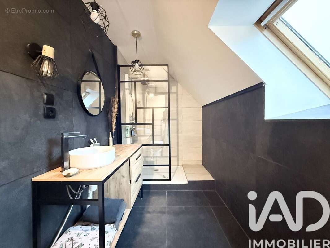 Photo 9 - Maison à VILLENEUVE-LA-GUYARD