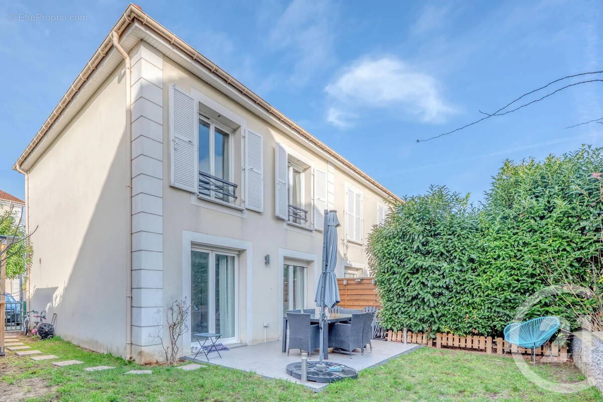 Maison à BRIE-COMTE-ROBERT