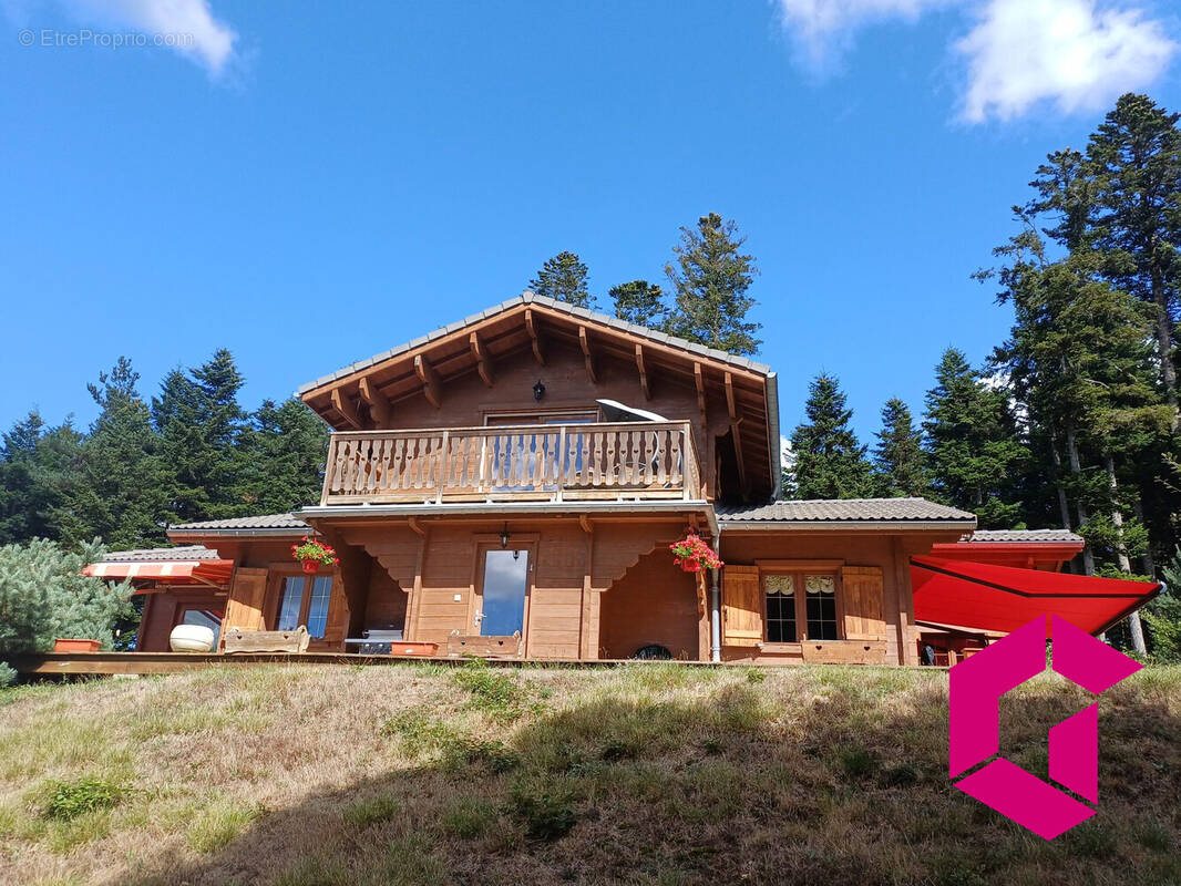 Maison à LE CHAMBON-SUR-LIGNON