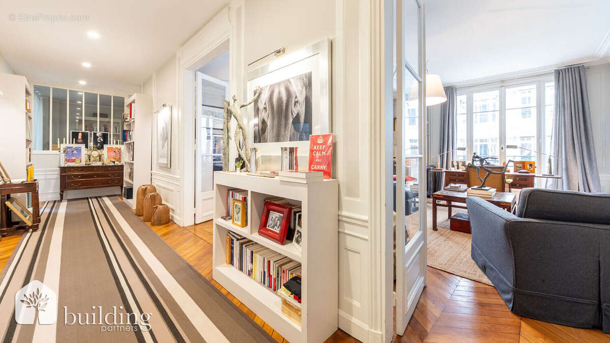 Appartement à PARIS-17E