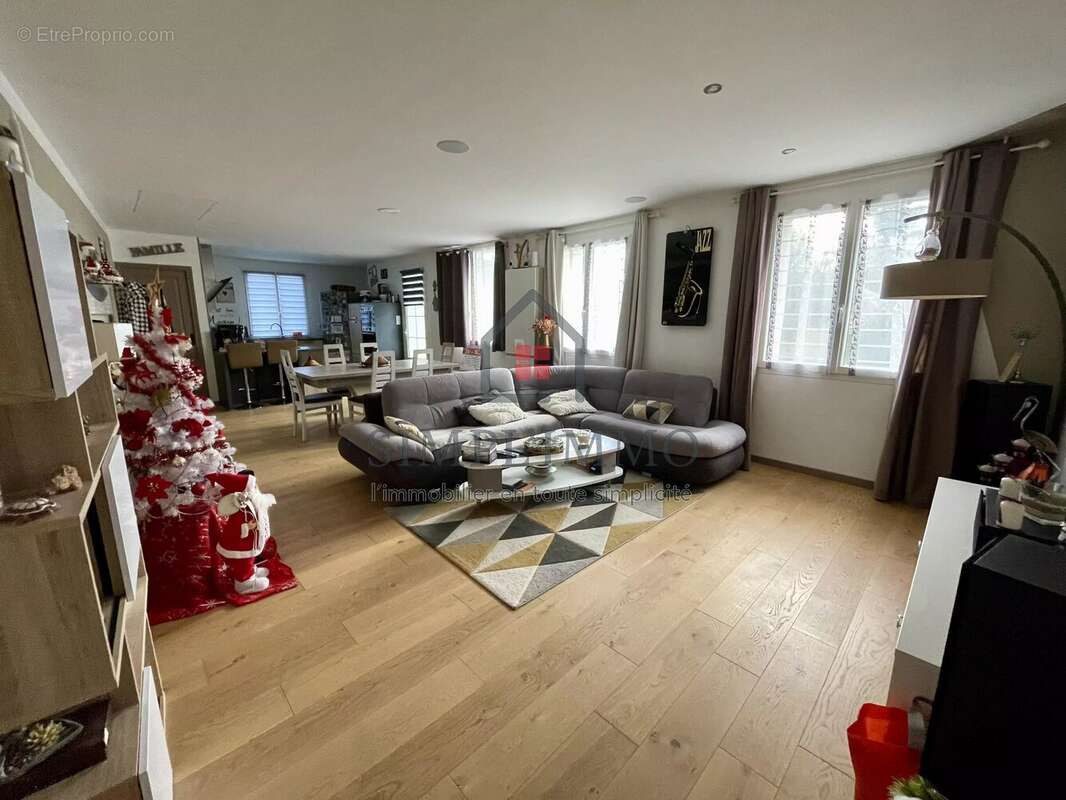 Maison à SAINT-AGNANT