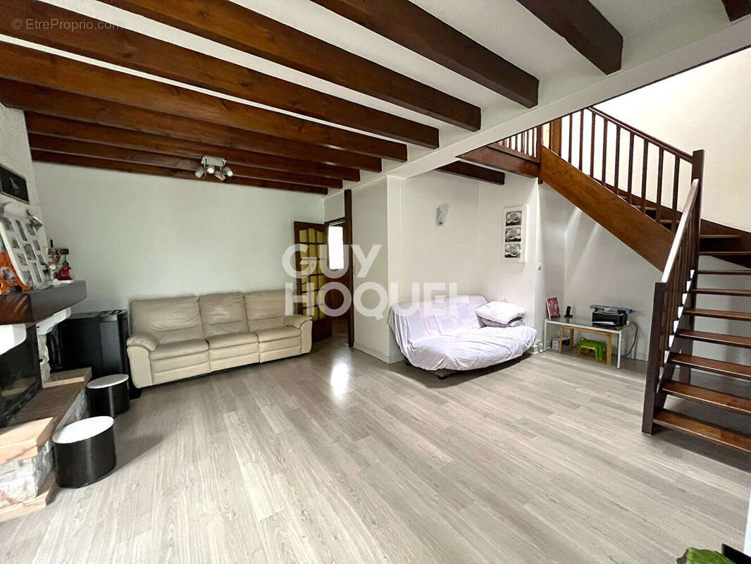 Maison à JAUNAY-CLAN