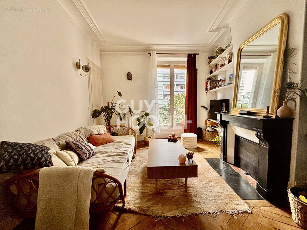 Appartement à PARIS-17E
