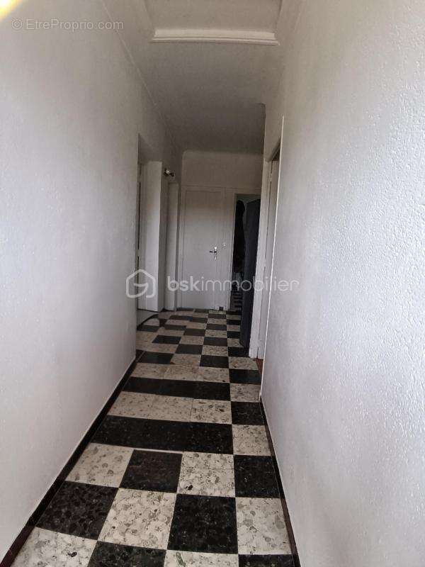 Ensemble immobilier avec appartements / terrasses / jardin / garages reynes 66400 - photo 13