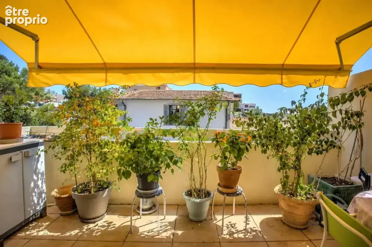Appartement à LE CANNET
