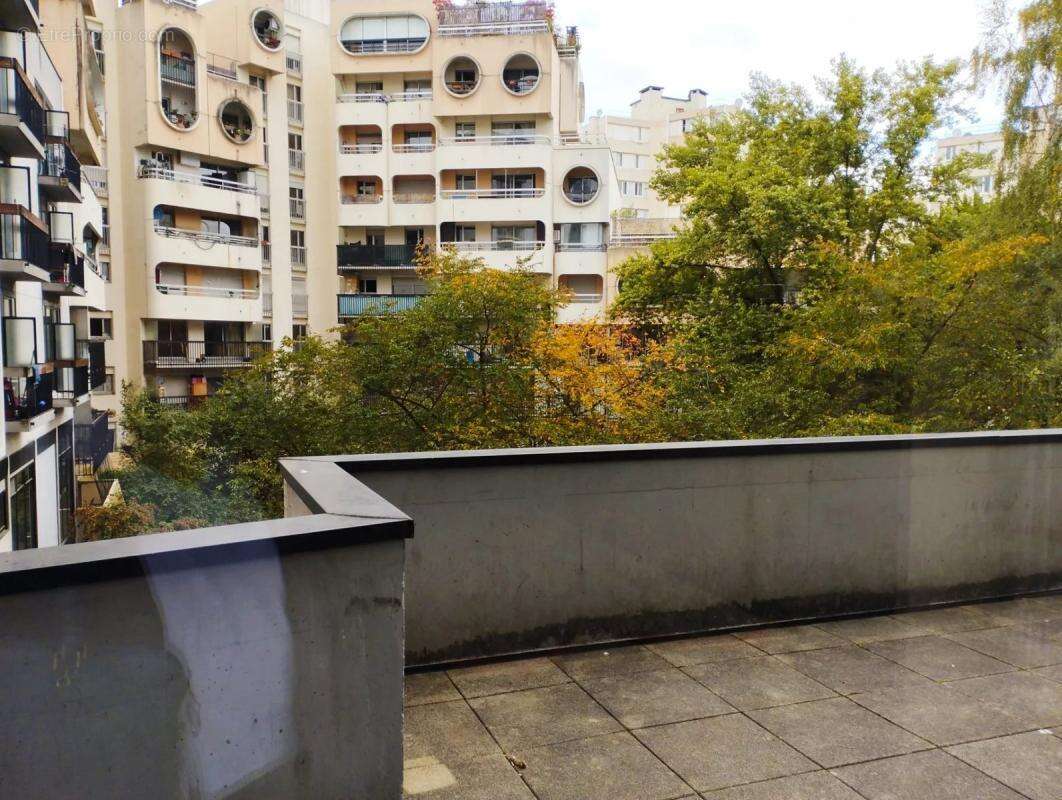 Appartement à PARIS-19E