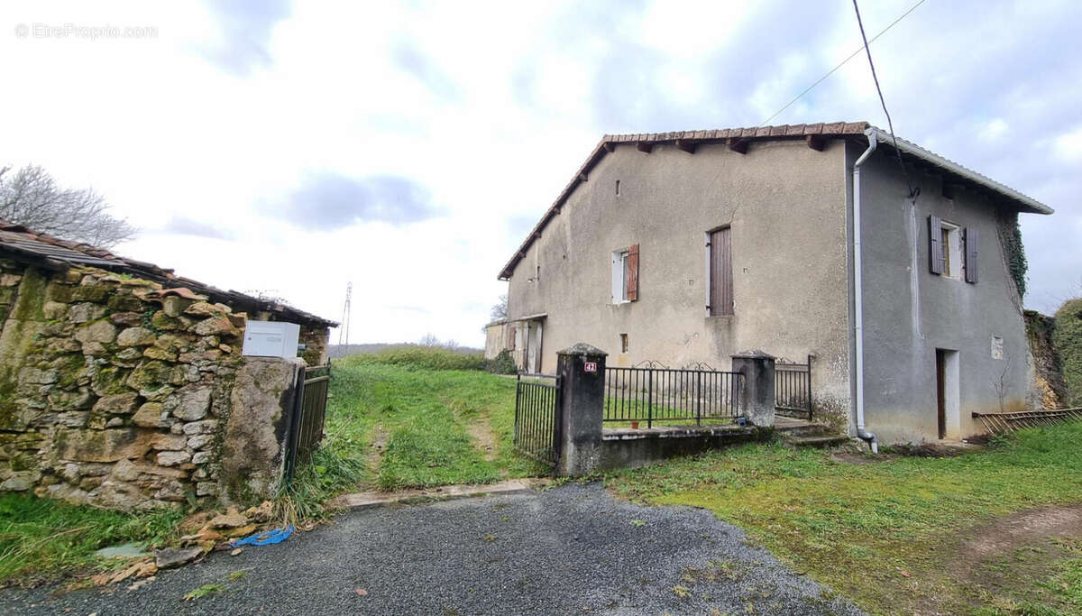 20241221_150145 - Maison à SAINT-FRONT-SUR-NIZONNE