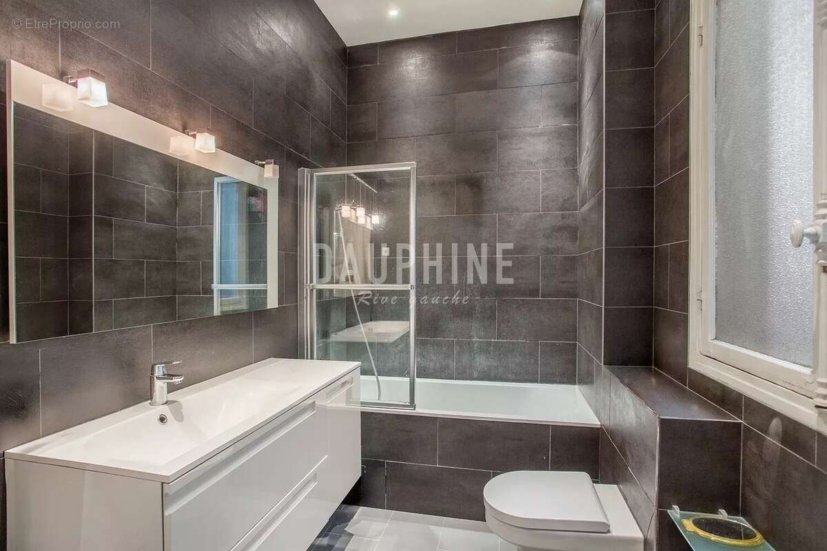 Appartement à PARIS-7E