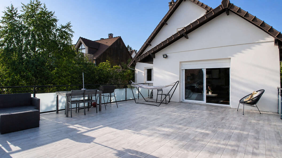 Maison à LINAS
