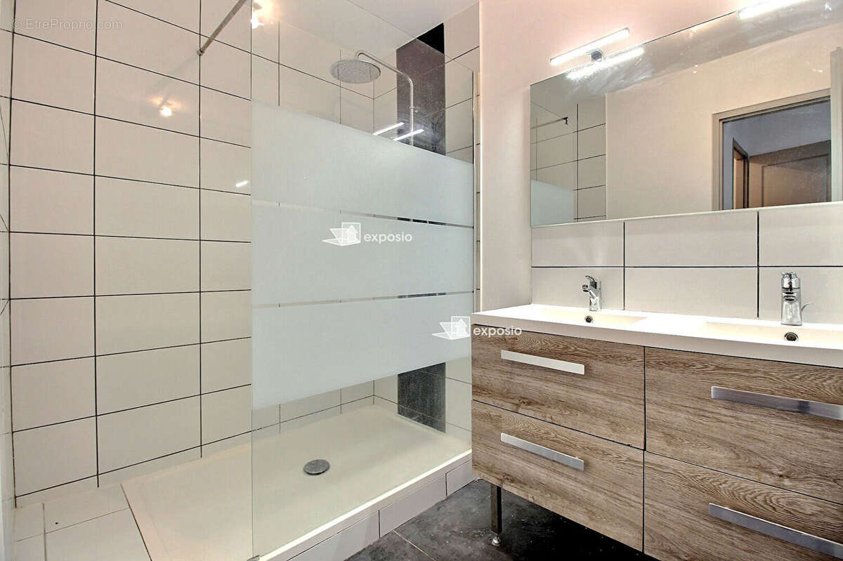 Appartement à ECOTAY-L'OLME