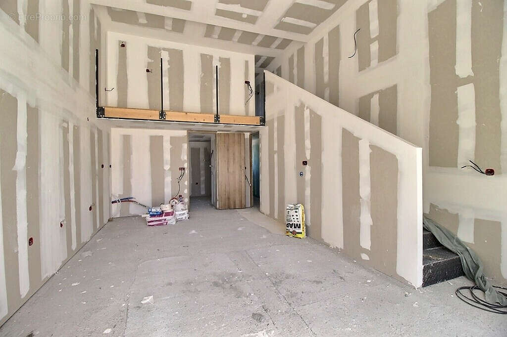 Appartement à PERNES-LES-FONTAINES