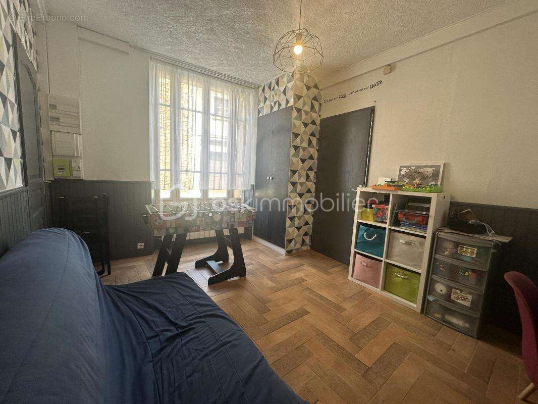 Maison à OZOUER-LE-VOULGIS