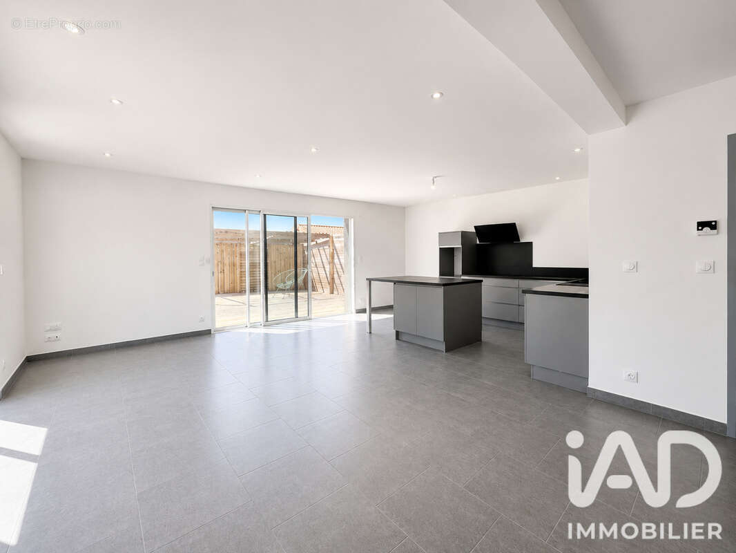 Maison 109 m² à La Plaine-Sur-Mer  - photo 4