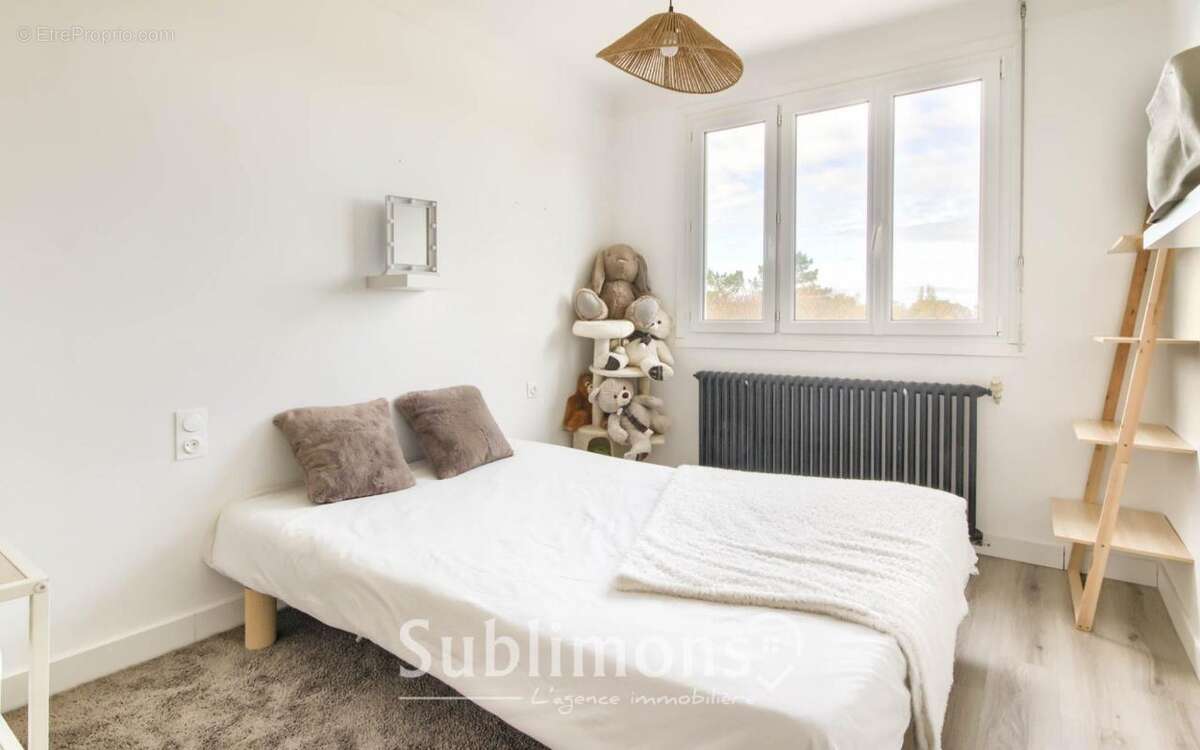 Maison à LA CHAPELLE-DES-MARAIS