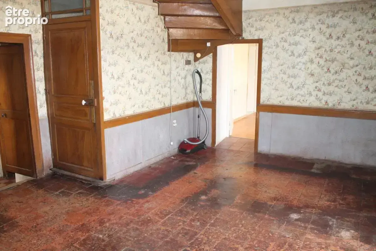 Maison 165 M² + 250M² de dépendances - photo 8