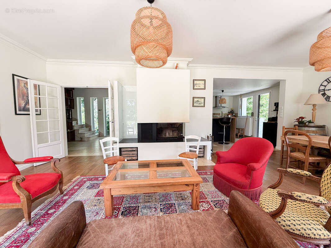 Maison à LA CHAPELLE-SUR-ERDRE