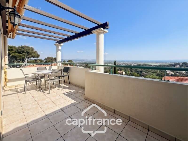Appartement à HYERES
