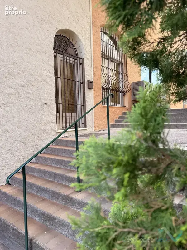 Photo Appartement à Cogolin au prix de 296 400€
