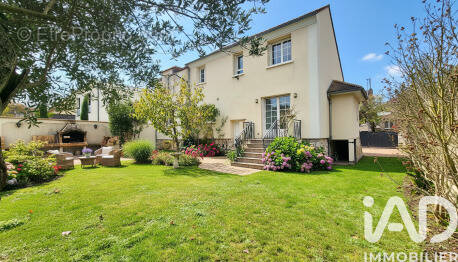 Photo 1 - Maison à POISSY