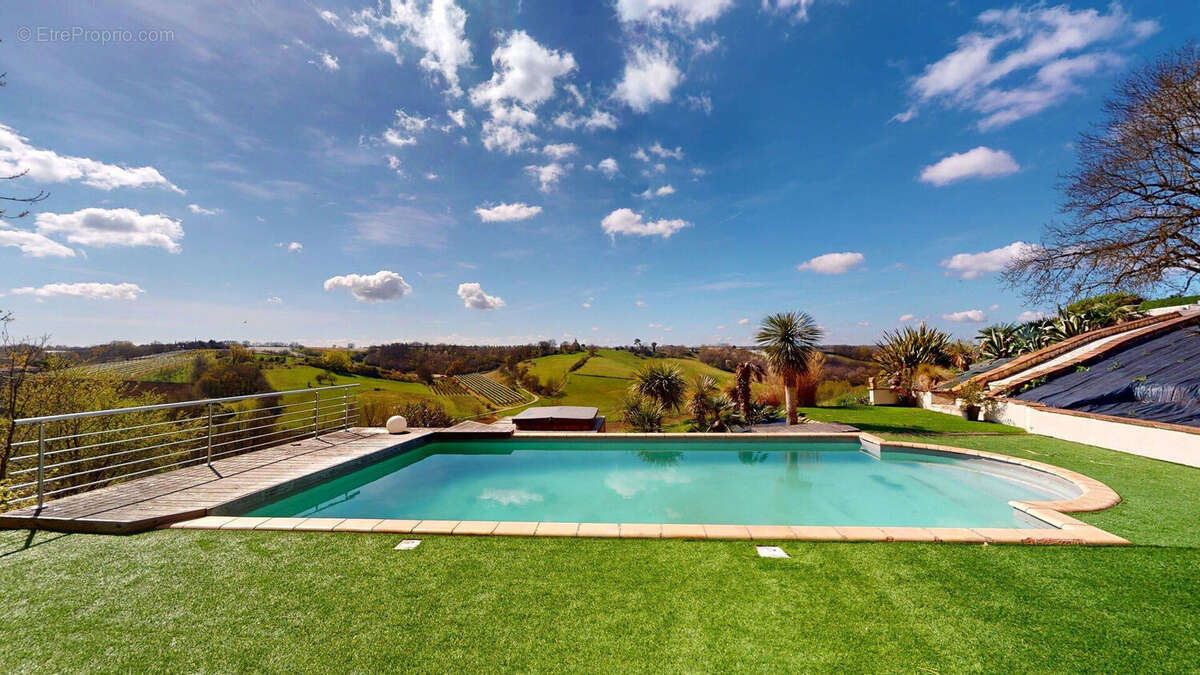 Maison à MONTESQUIEU