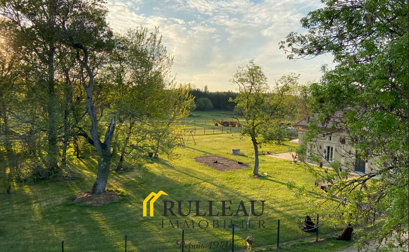 Maison à SAINT-CHRISTOLY-DE-BLAYE