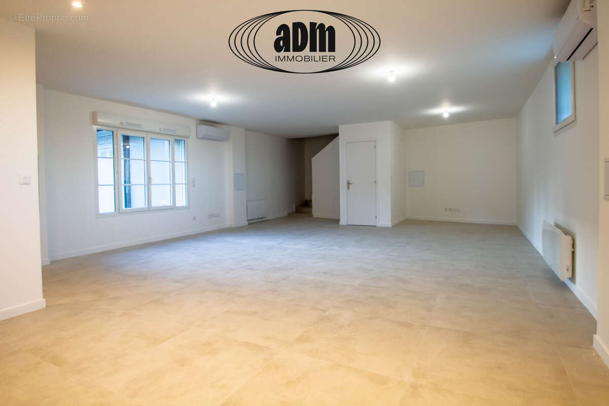 Maison à BUSSY-SAINT-GEORGES