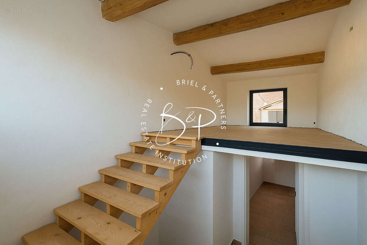 Appartement à CARCES