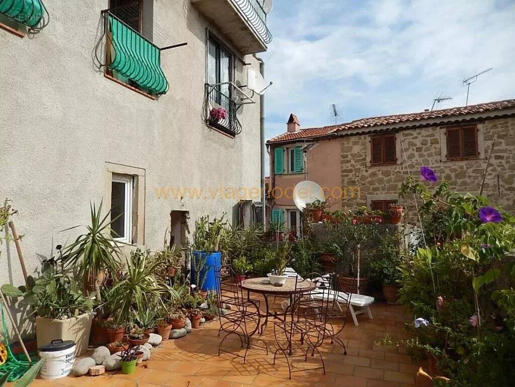 Appartement à BERRE-LES-ALPES