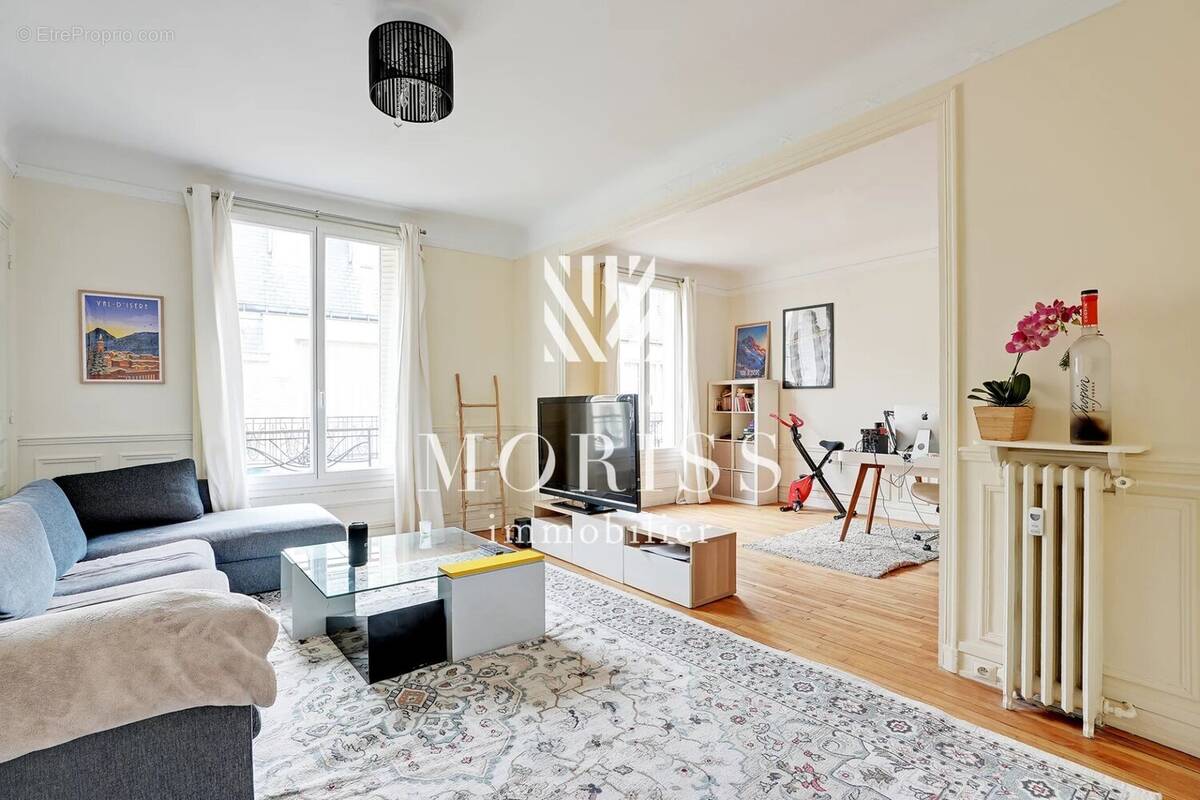 Appartement à PARIS-17E