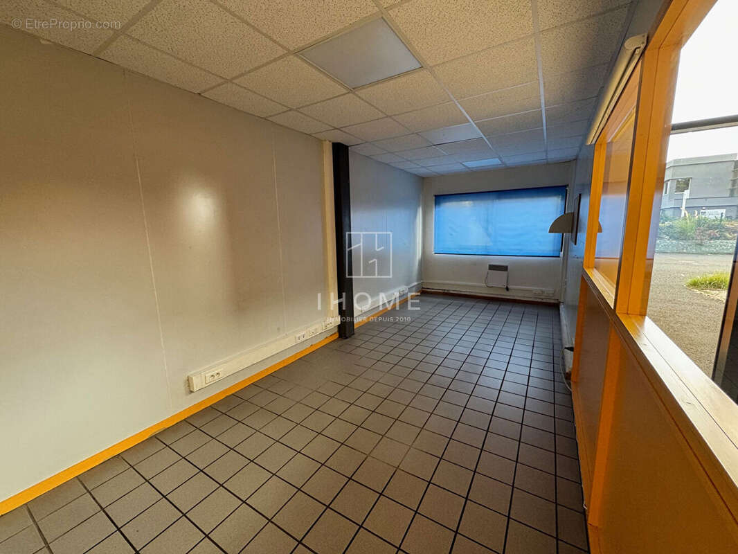 Commerce à LES SABLES-D&#039;OLONNE