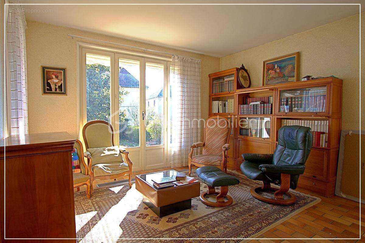 Maison familiale avec fort potentiel – 140 m² + sous-sol complet sur 2000 m² de terrain - photo 14