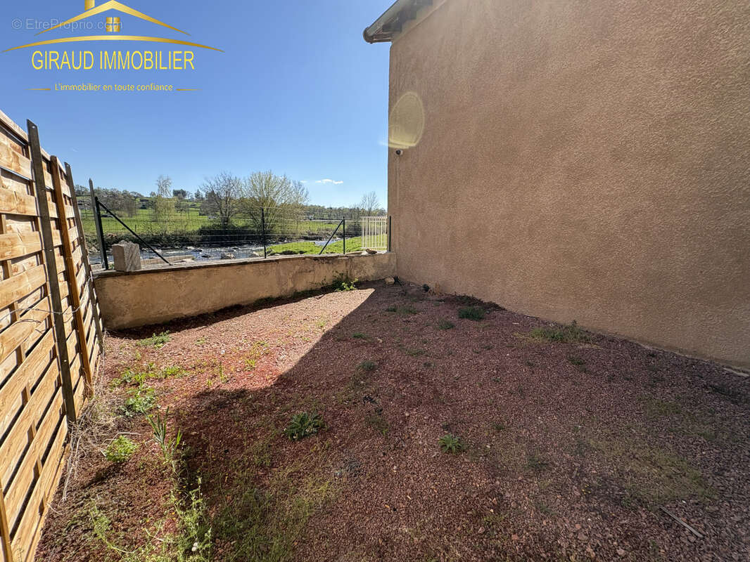 Appartement à CHARLIEU