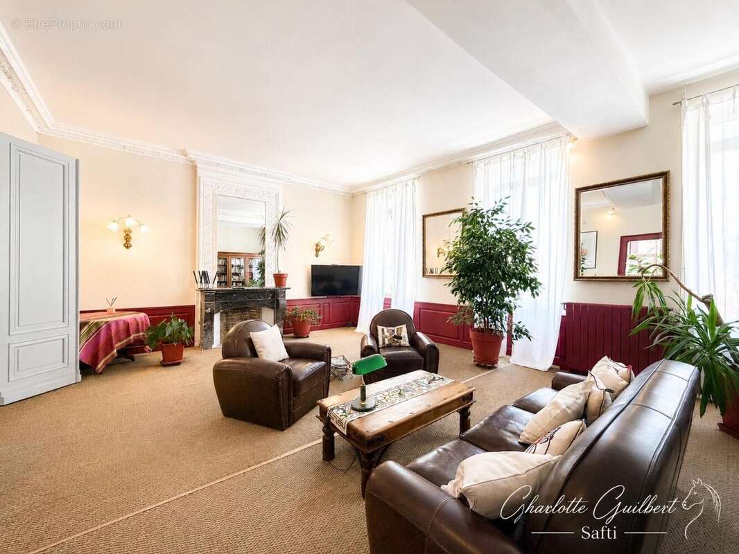 Maison 318 m² à Le Mas-D'agenais  - photo 3