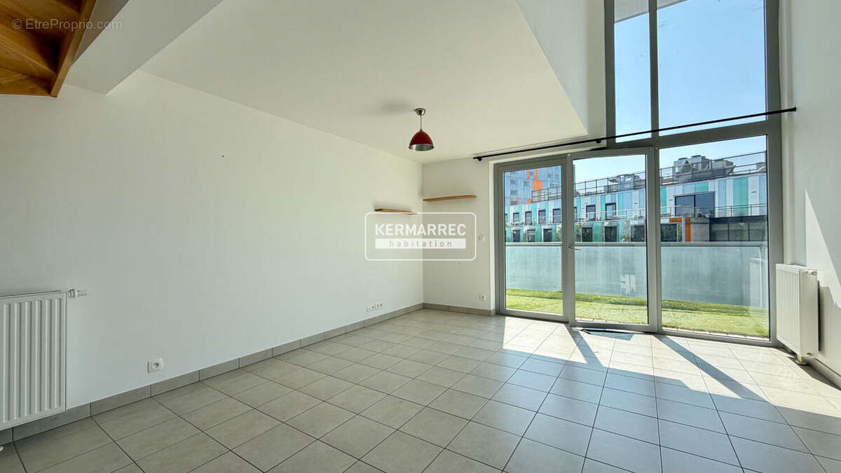 Appartement Nantes T3 duplex 61m² - vue Loire - terrasse - stationnement - photo 2