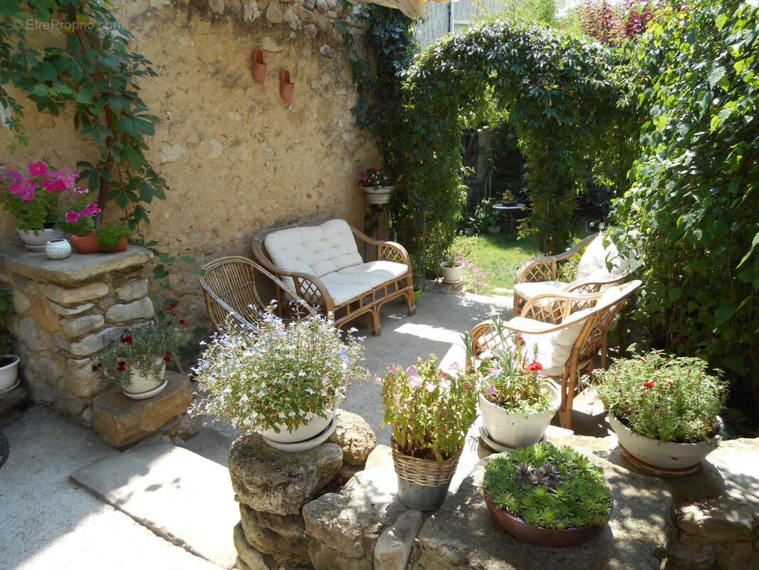 Maison à MIRABEL-AUX-BARONNIES