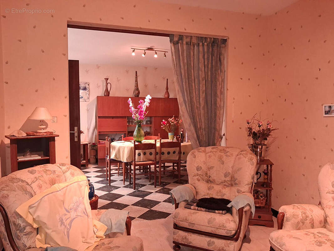 Maison à SAINT-ELOI