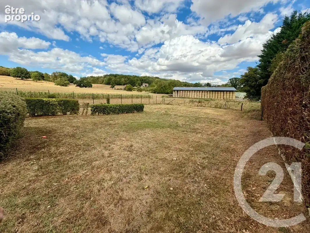 Photo Terrain à Saint-Mard au prix de 199 000€